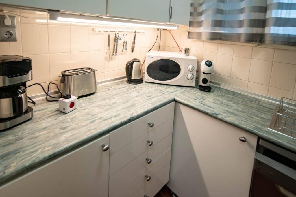Bumblebee Apartment With Ac Boedapest Buitenkant foto